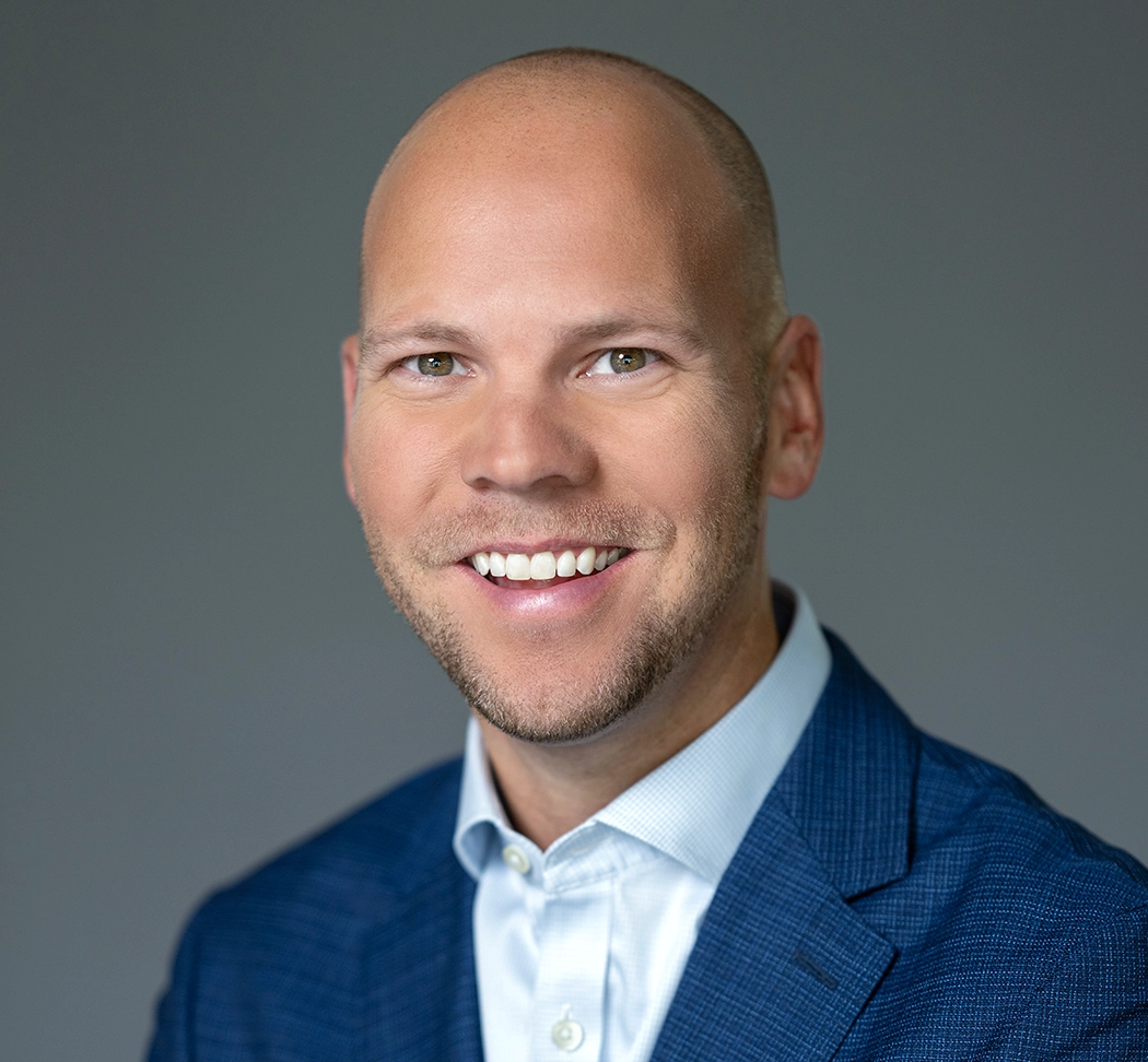 Headshot of Dillon Lounsbury