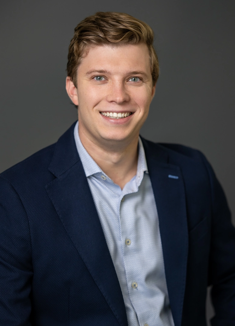 Headshot of Brandon Curtis